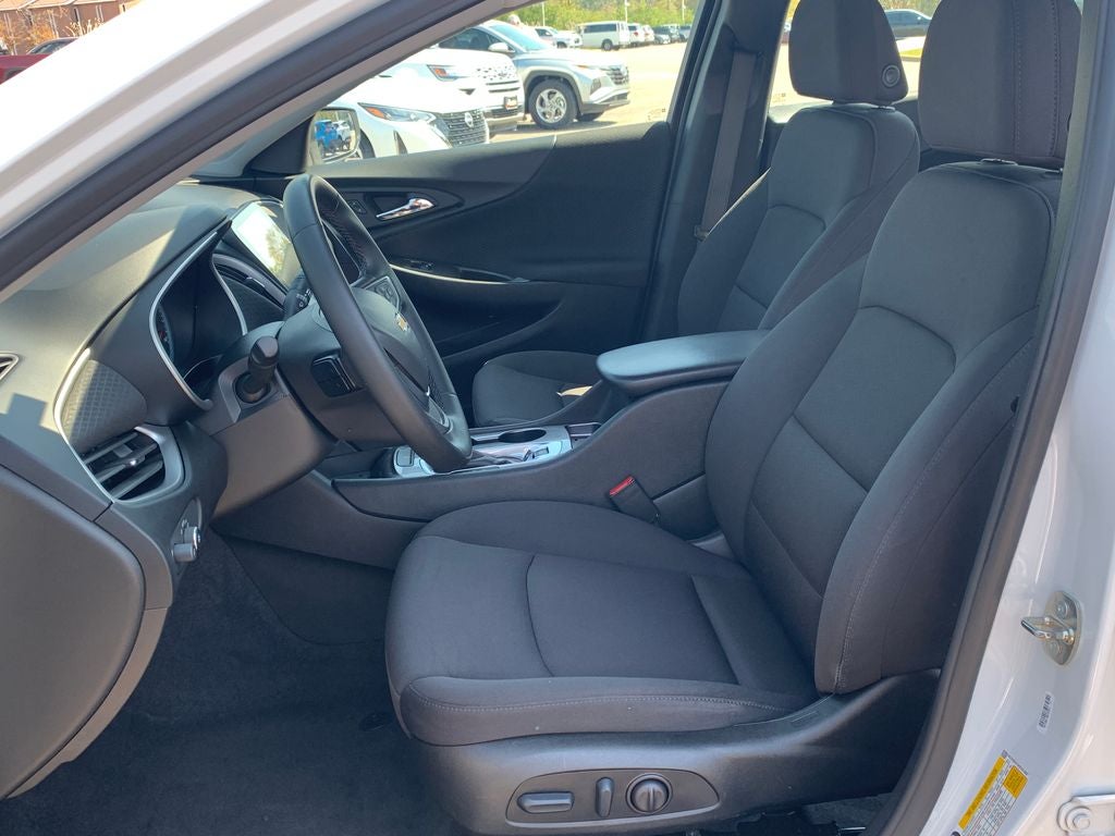 2023 Chevrolet Malibu RS