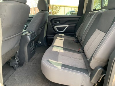 2023 Nissan Titan SV