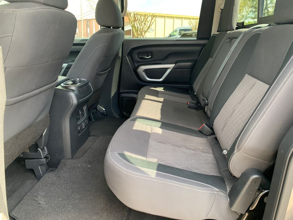 2023 Nissan Titan SV