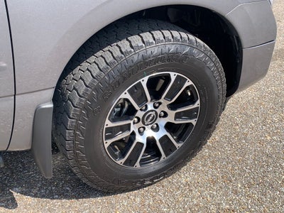 2023 Nissan Titan SV