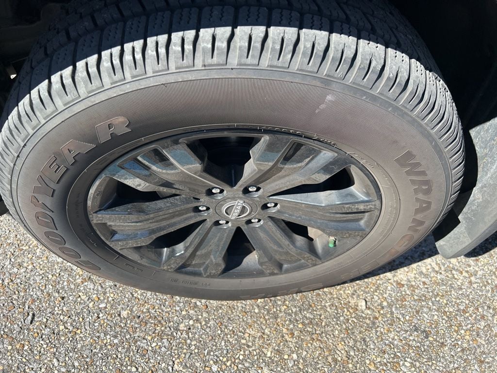 2024 Nissan Titan SV