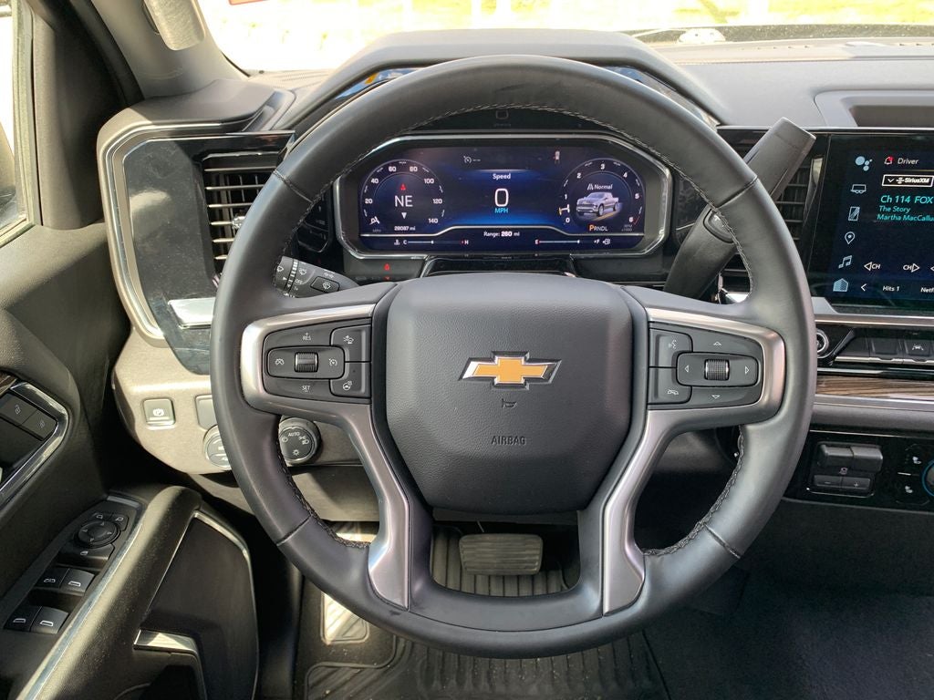 2025 Chevrolet Silverado 1500 LT