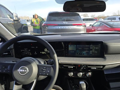 2025 Nissan Kicks SV