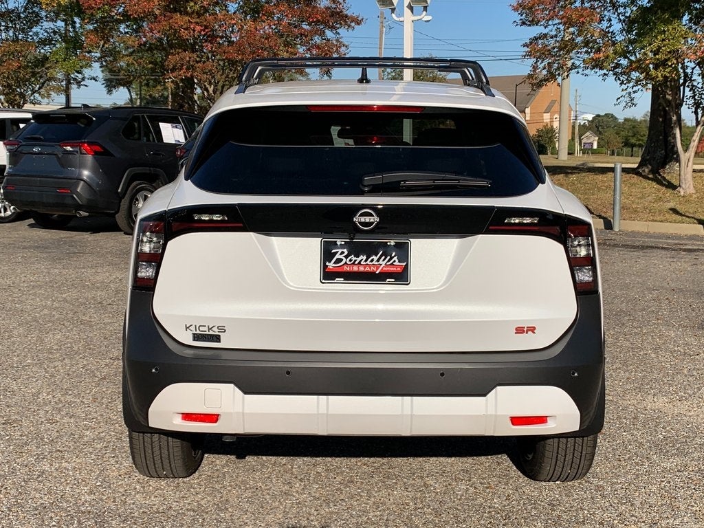 2026 Nissan Kicks SR