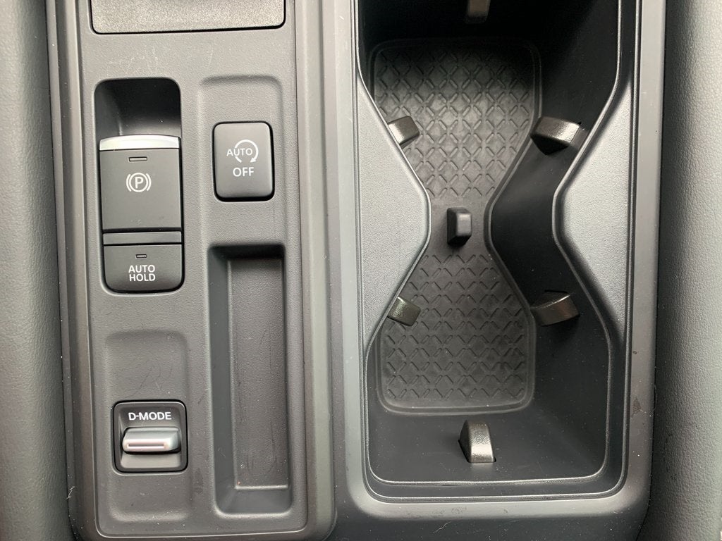 2025 Nissan Pathfinder S