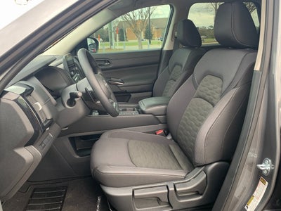 2025 Nissan Pathfinder S