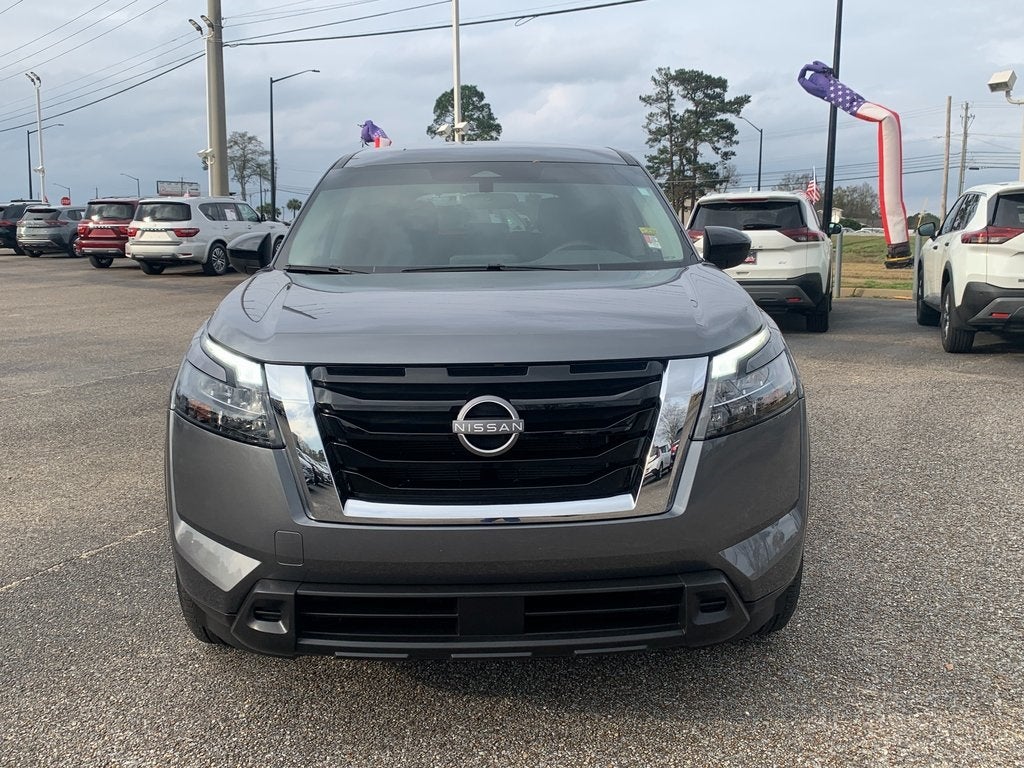 2025 Nissan Pathfinder S