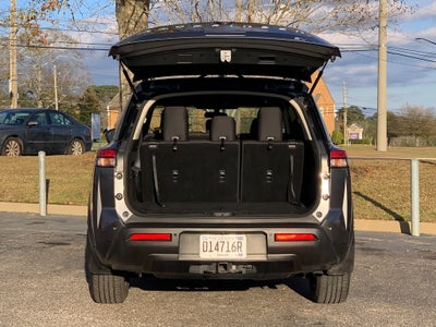 2022 Nissan Pathfinder SV