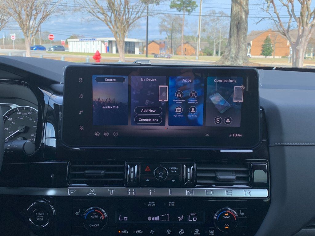 2026 Nissan Pathfinder SV