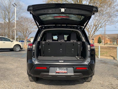 2026 Nissan Pathfinder SV