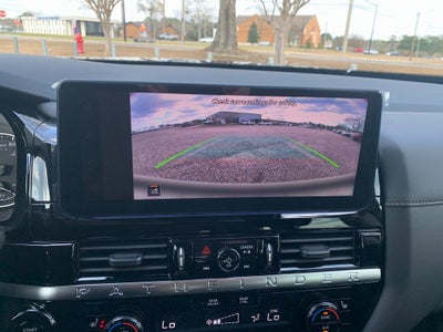 2026 Nissan Pathfinder SV