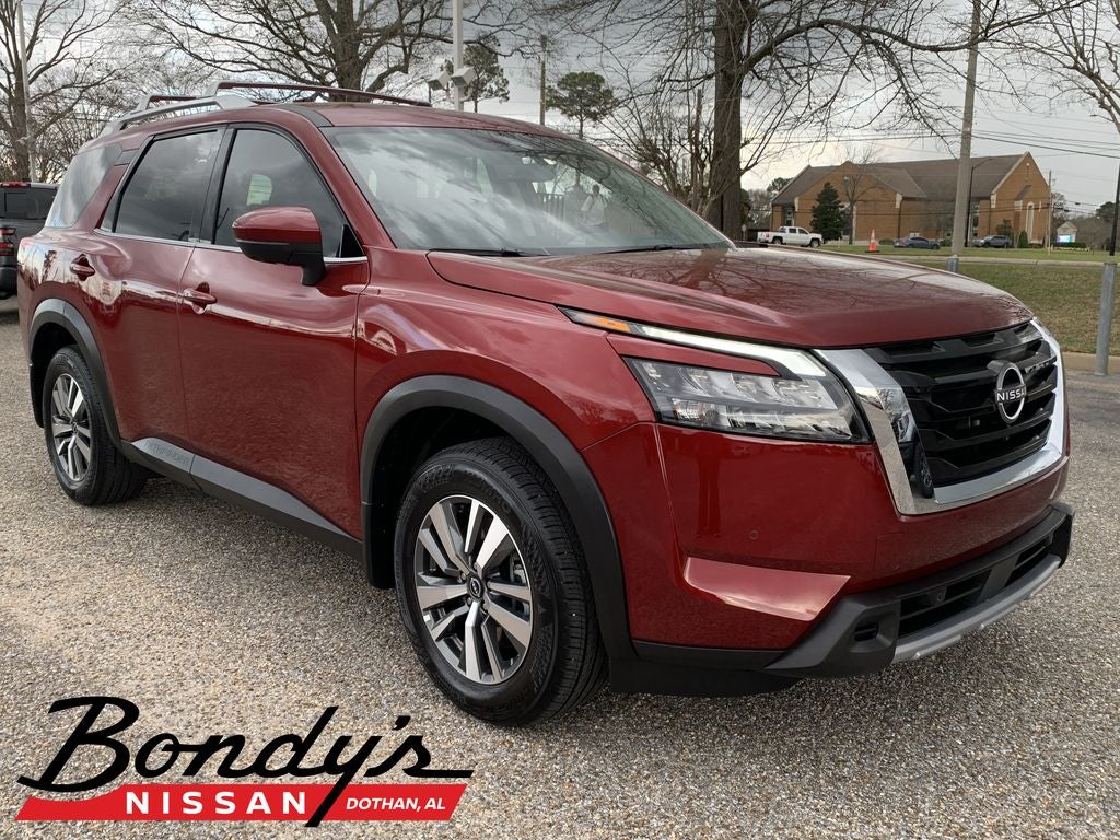 2025 Nissan Pathfinder SL