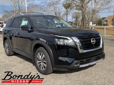 2025 Nissan Pathfinder SL