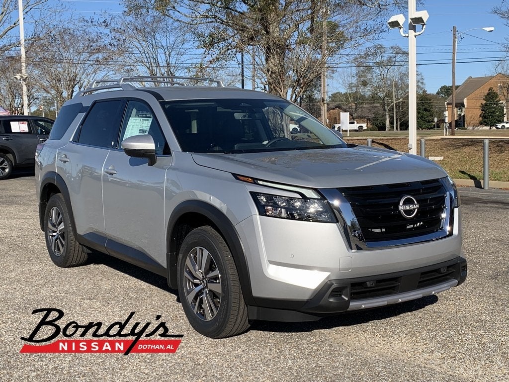2025 Nissan Pathfinder SL