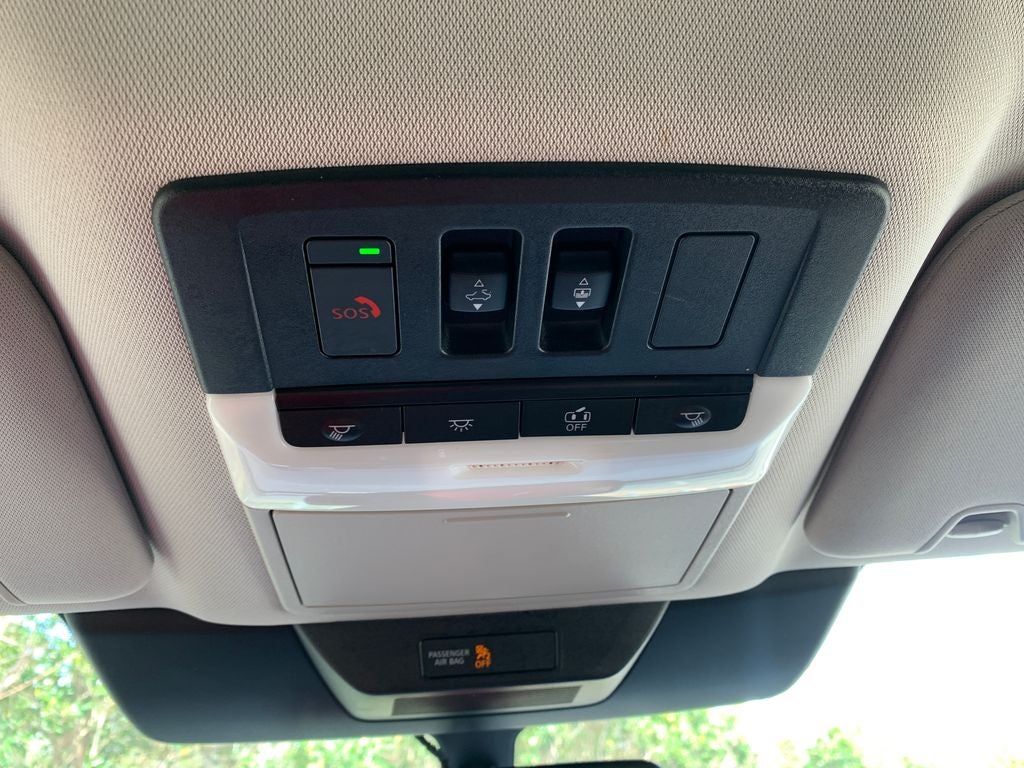 2022 Nissan Pathfinder SL