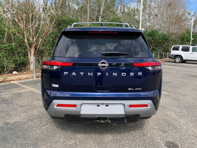 2022 Nissan Pathfinder SL