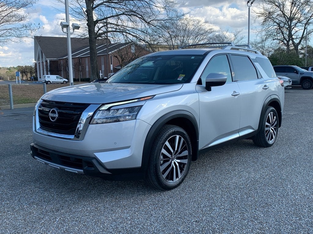 2024 Nissan Pathfinder Platinum