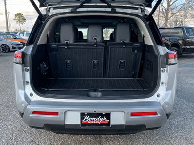 2024 Nissan Pathfinder Platinum