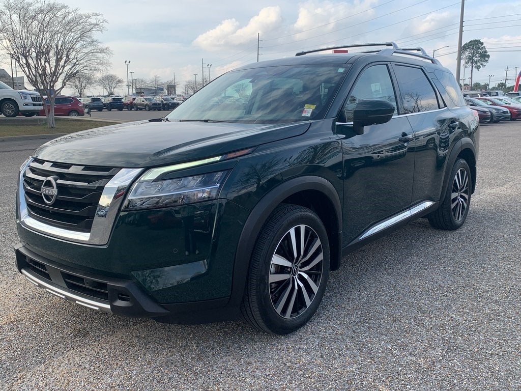 2024 Nissan Pathfinder Platinum