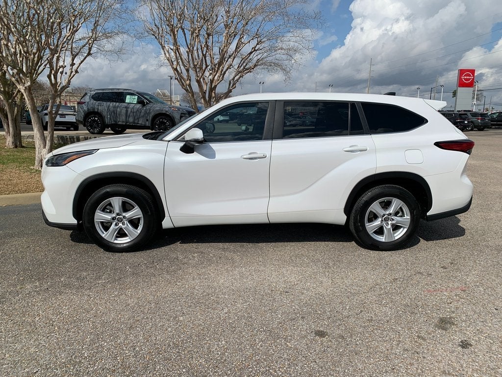 2023 Toyota Highlander L
