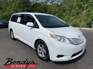 2016 Toyota Sienna LE 8 Passenger