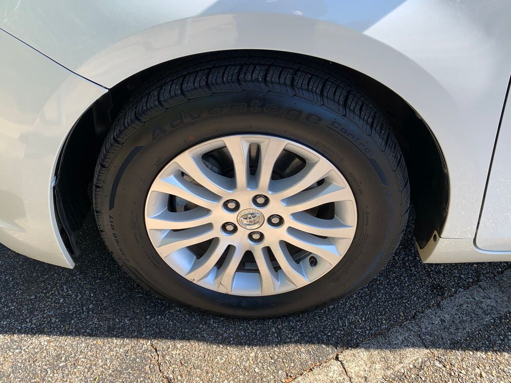 2015 Toyota Sienna XLE 7 Passenger