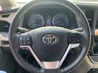 2015 Toyota Sienna XLE 7 Passenger