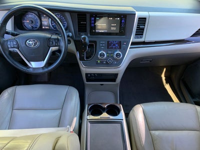 2015 Toyota Sienna XLE 7 Passenger