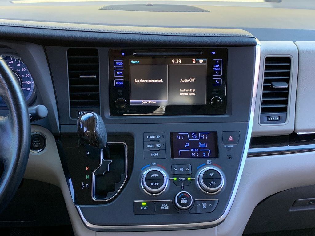 2015 Toyota Sienna XLE 7 Passenger