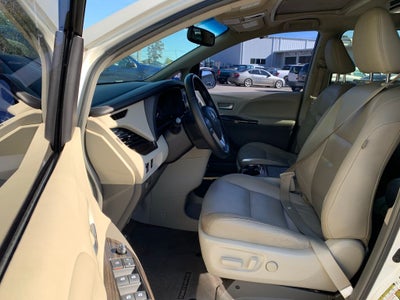 2015 Toyota Sienna XLE 7 Passenger