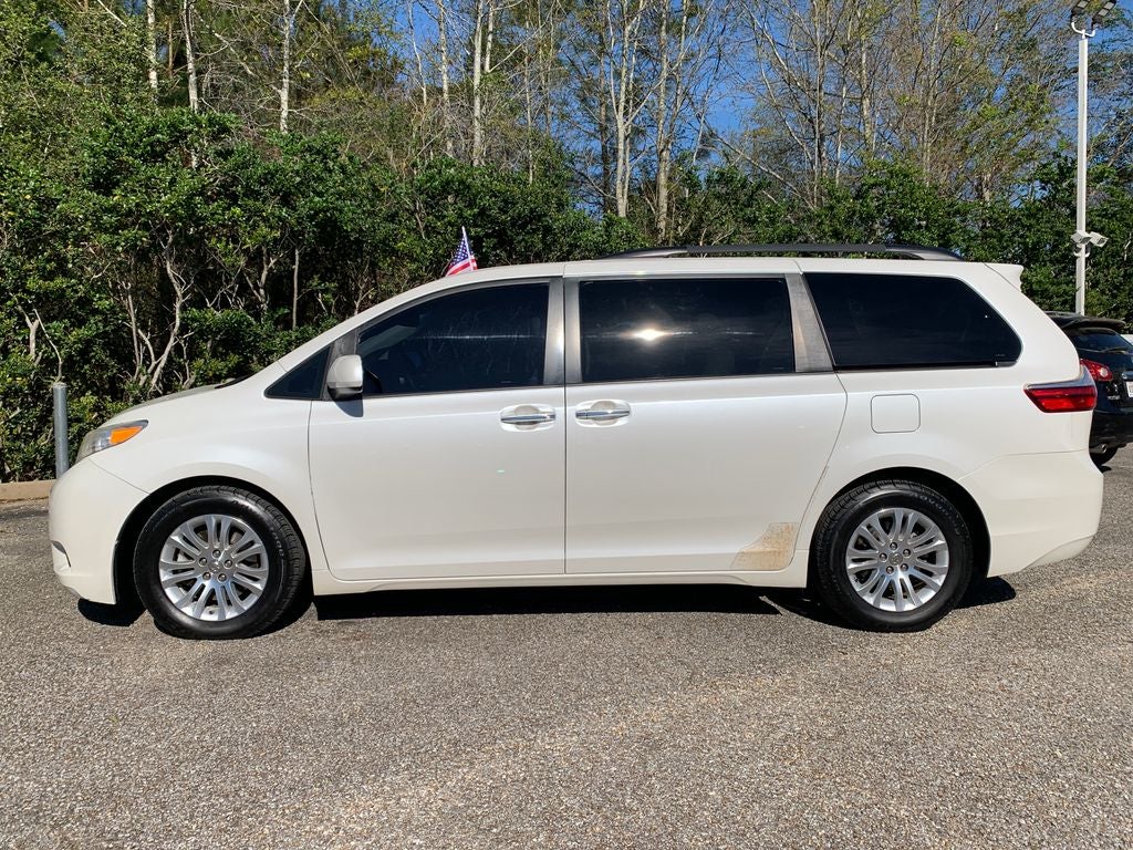 2015 Toyota Sienna XLE 7 Passenger