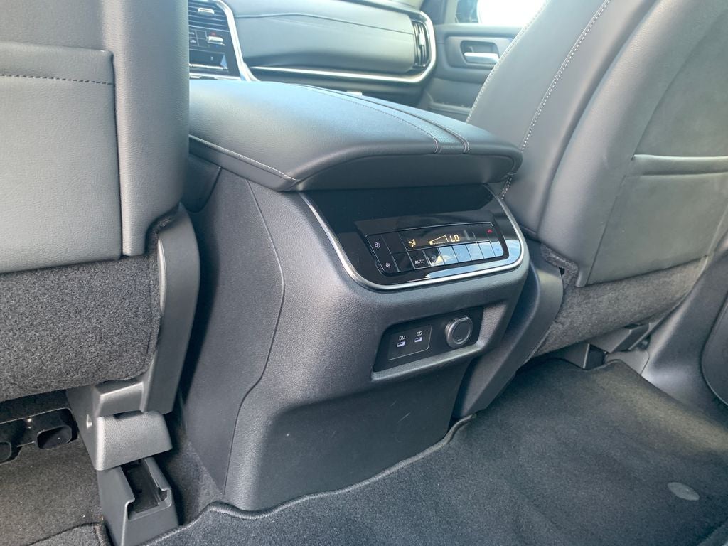 2025 Nissan Armada SV