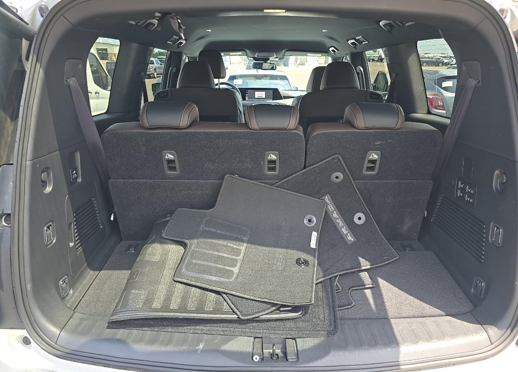 2025 Nissan Armada SL