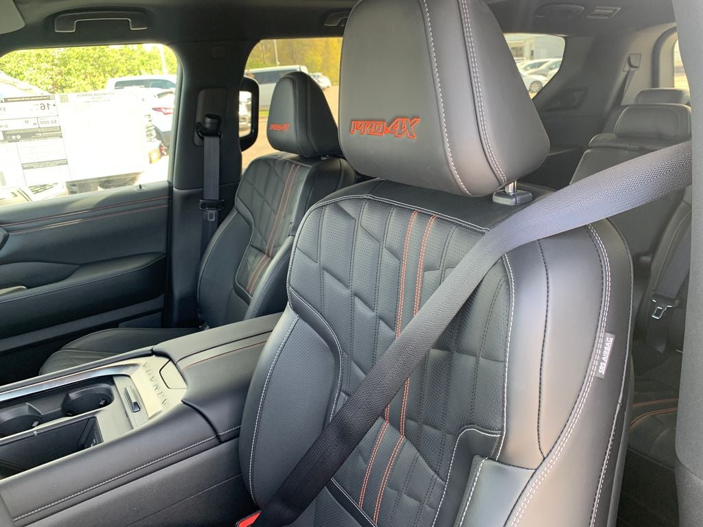 2025 Nissan Armada PRO-4X - Photo 32