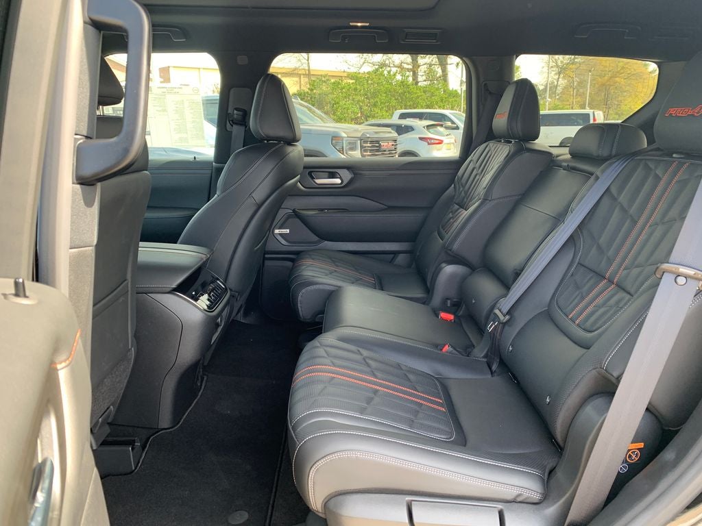 2025 Nissan Armada PRO-4X - Photo 33