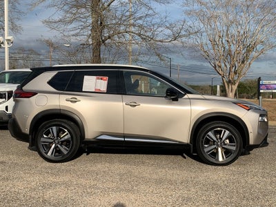 2022 Nissan Rogue SL
