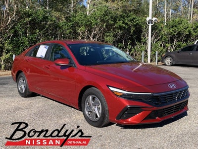 2024 Hyundai Elantra SE