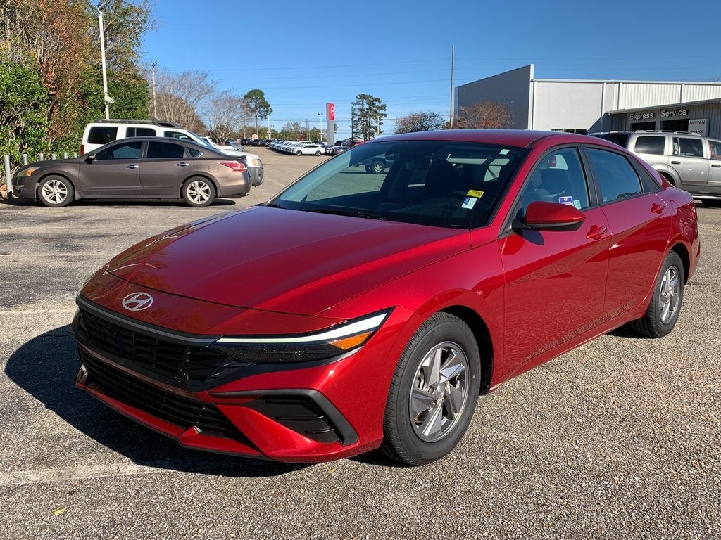 2024 Hyundai Elantra SE