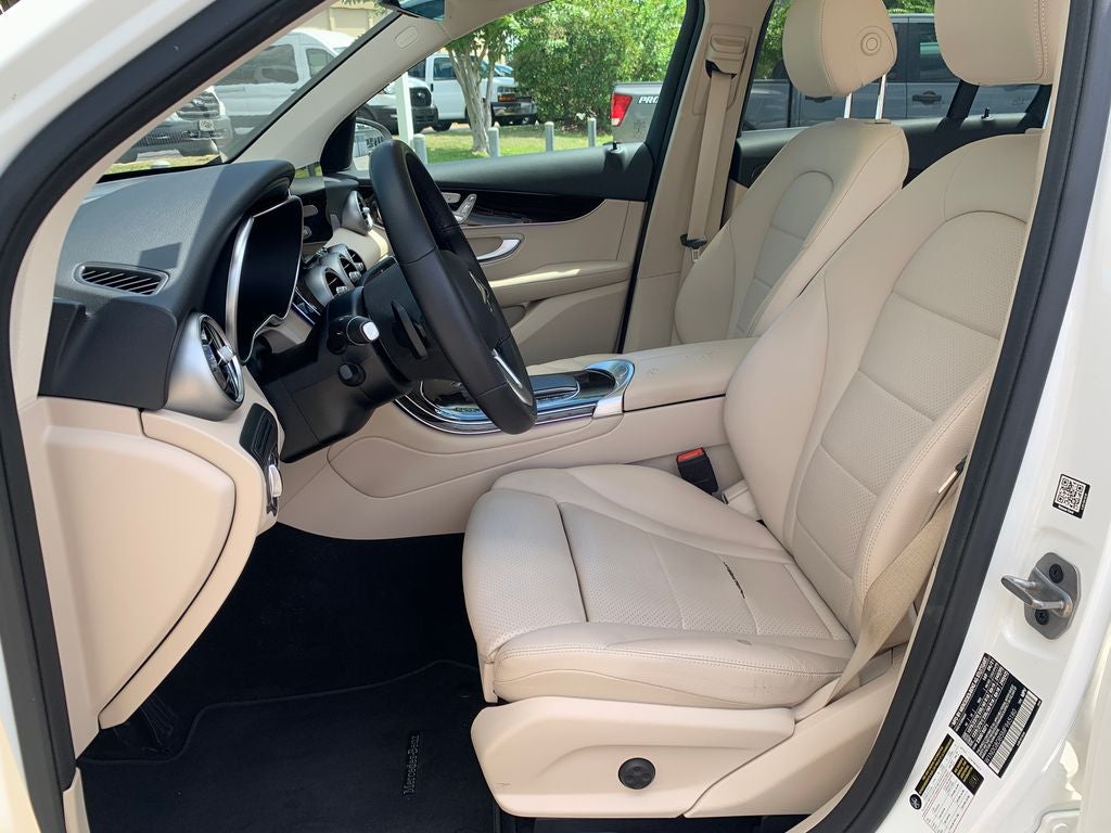 2021 Mercedes-Benz GLC 300 GLC 300